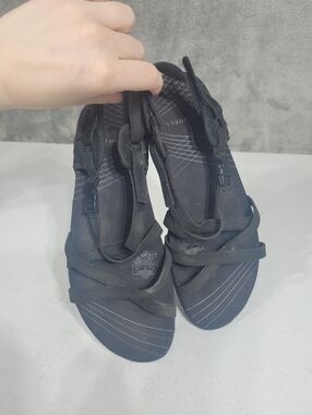 Merrell Sandals Womens Size 8 Black Aster Strappy Walking Outdoor